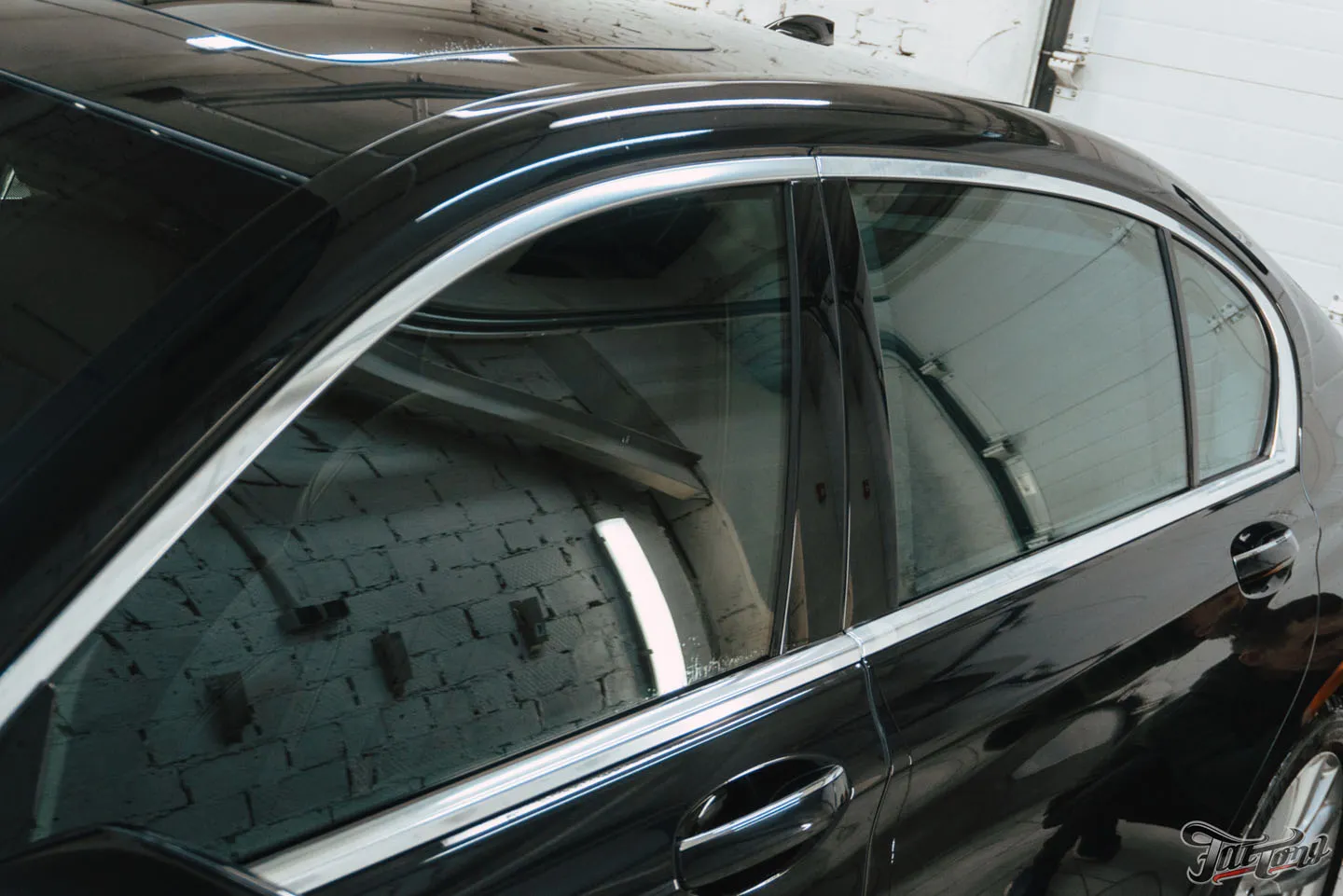 Очистка и защита хрома от реагентов на BMW 7
